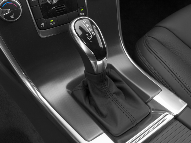 2016 Volvo XC60 T6 Platinum