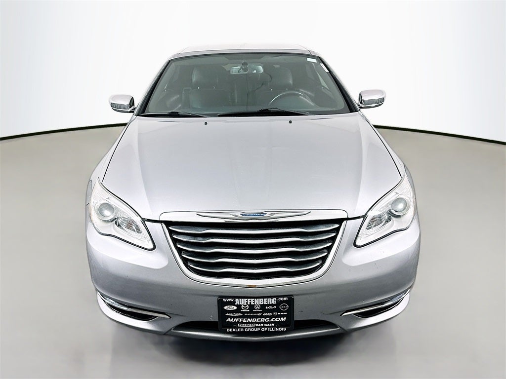 2013 Chrysler 200 Limited
