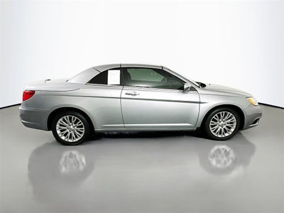 2013 Chrysler 200 Limited