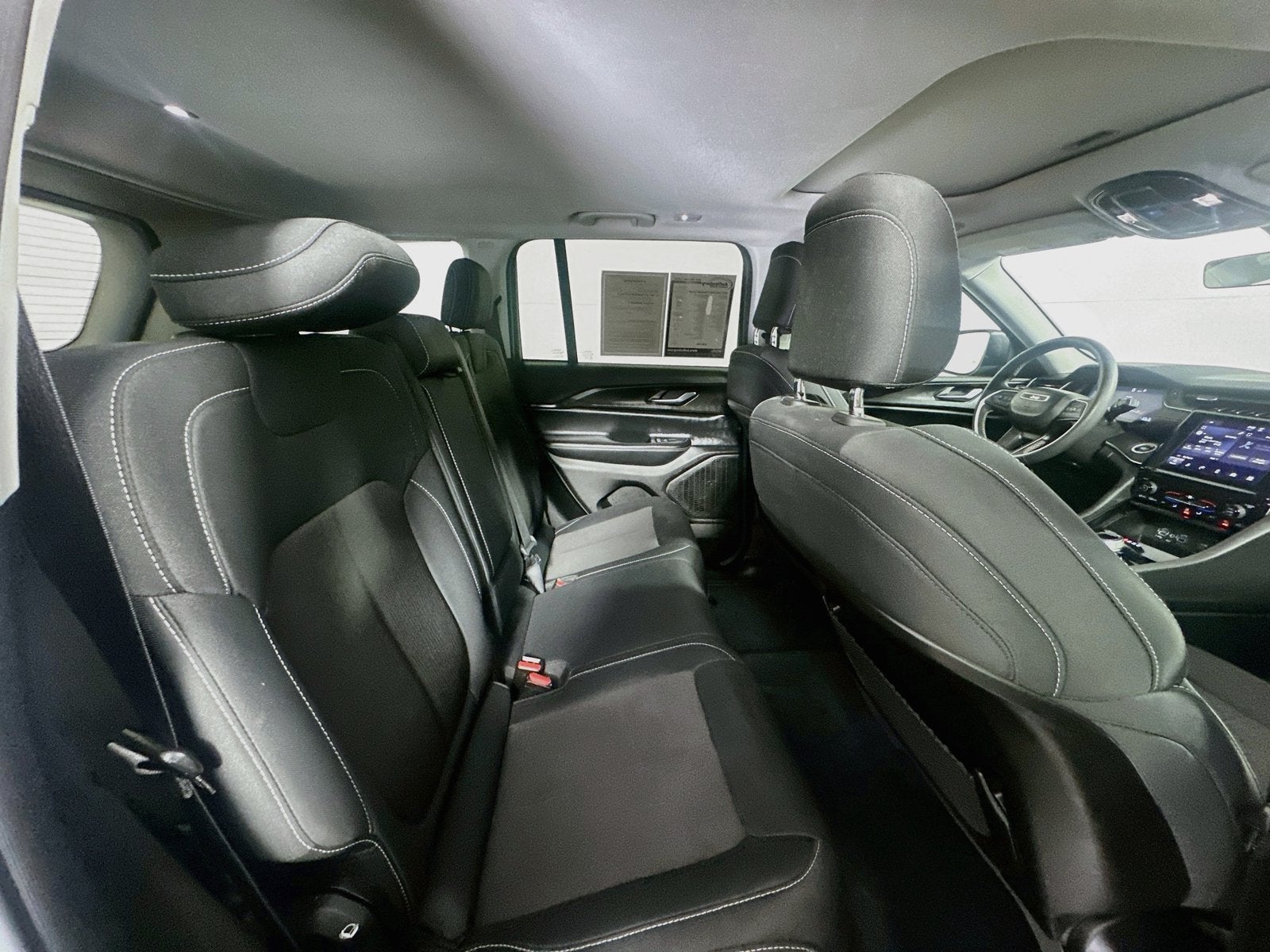 2023 Jeep Grand Cherokee Laredo 4x4