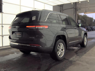 2023 Jeep Grand Cherokee Laredo 4x4