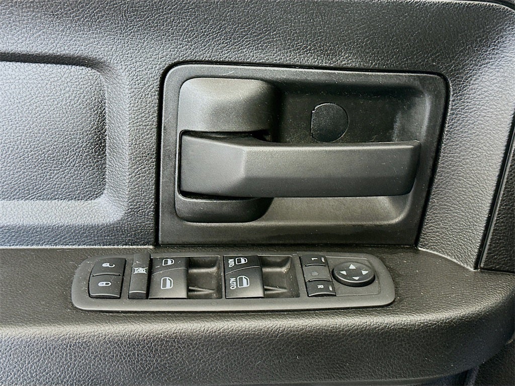 2019 RAM 1500 Classic Tradesman Quad Cab 4x4 6'4' Box