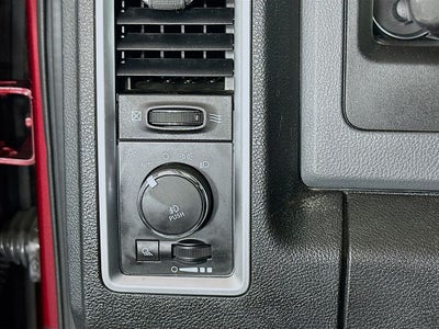 2017 RAM 1500 Big Horn Quad Cab 4x4 6'4' Box