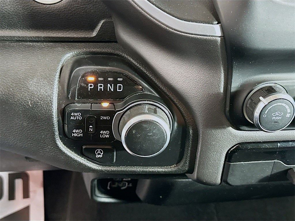 2020 RAM 1500 Big Horn Crew Cab 4x4 5'7' Box