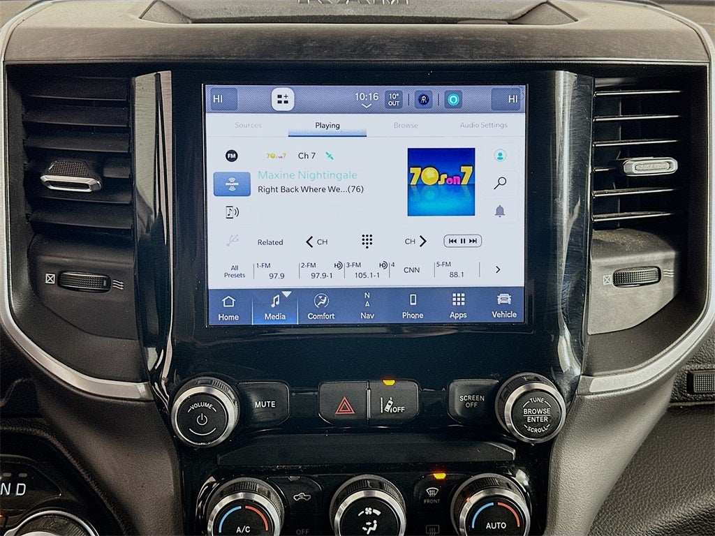 2022 RAM 1500 Big Horn Crew Cab 4x4 5'7' Box