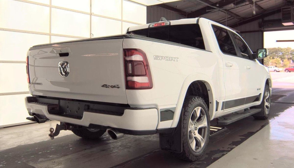 2020 RAM 1500 Laramie Crew Cab 4x4 5'7' Box