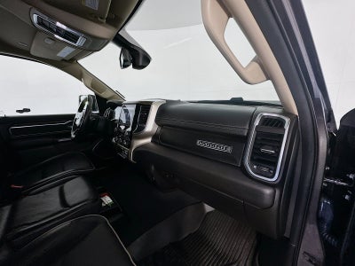 2019 RAM 1500 Laramie Crew Cab 4x4 5'7' Box