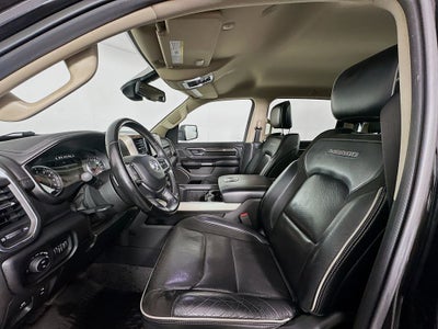 2019 RAM 1500 Laramie Crew Cab 4x4 5'7' Box