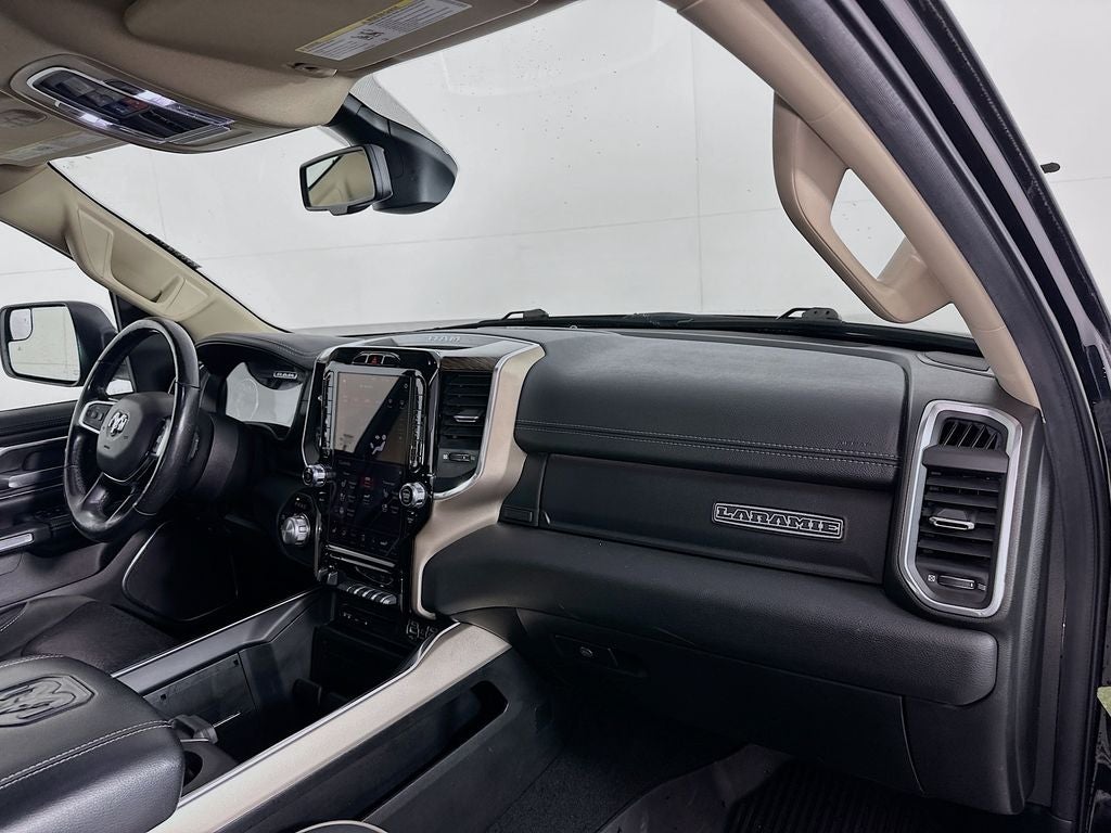2019 RAM 1500 Laramie Crew Cab 4x4 5'7' Box