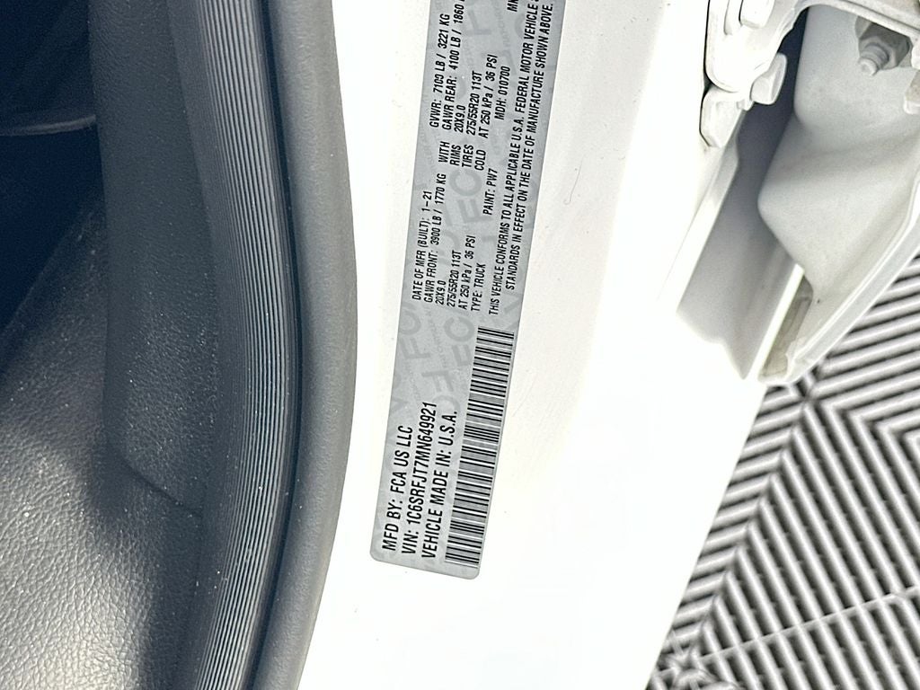 2021 RAM 1500 Laramie Crew Cab 4x4 5'7' Box