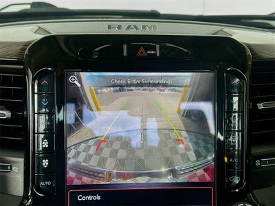 2019 RAM 1500 Laramie Crew Cab 4x4 5'7' Box