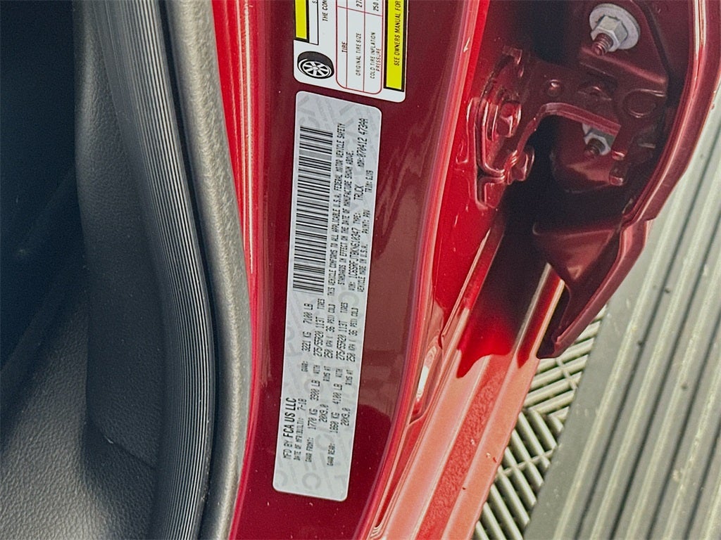 2019 RAM 1500 Laramie Crew Cab 4x4 5'7' Box