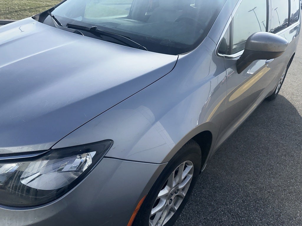 2021 Chrysler Voyager LXI