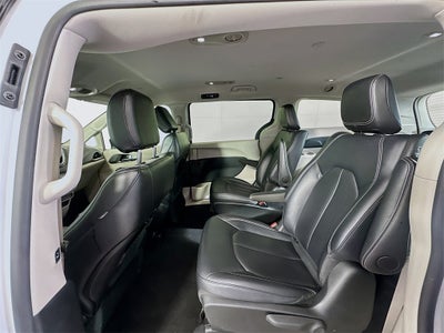 2024 Chrysler Pacifica Hybrid Select