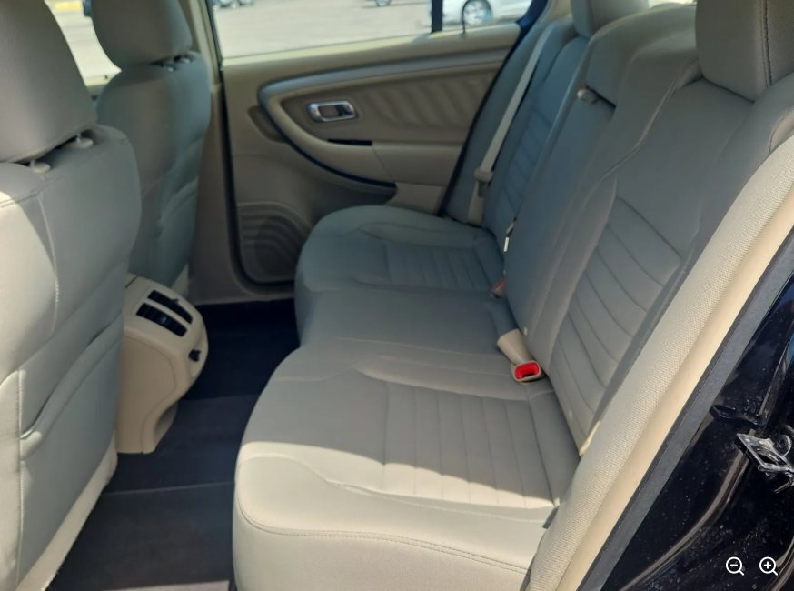 2018 Ford Taurus SE