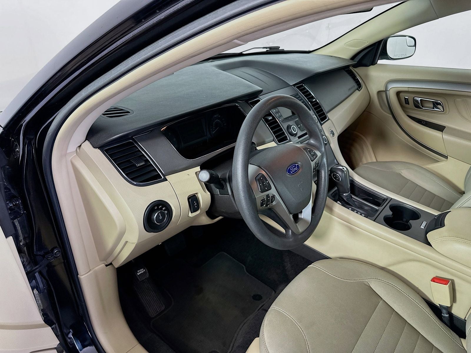 2018 Ford Taurus SE