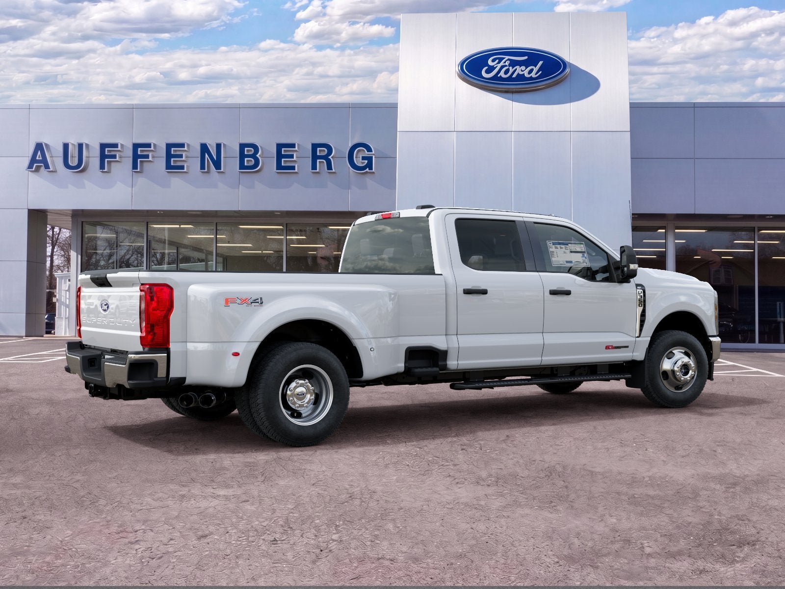 2027 Ford F-350SD XLT DRW