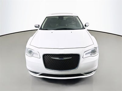 2017 Chrysler 300 C