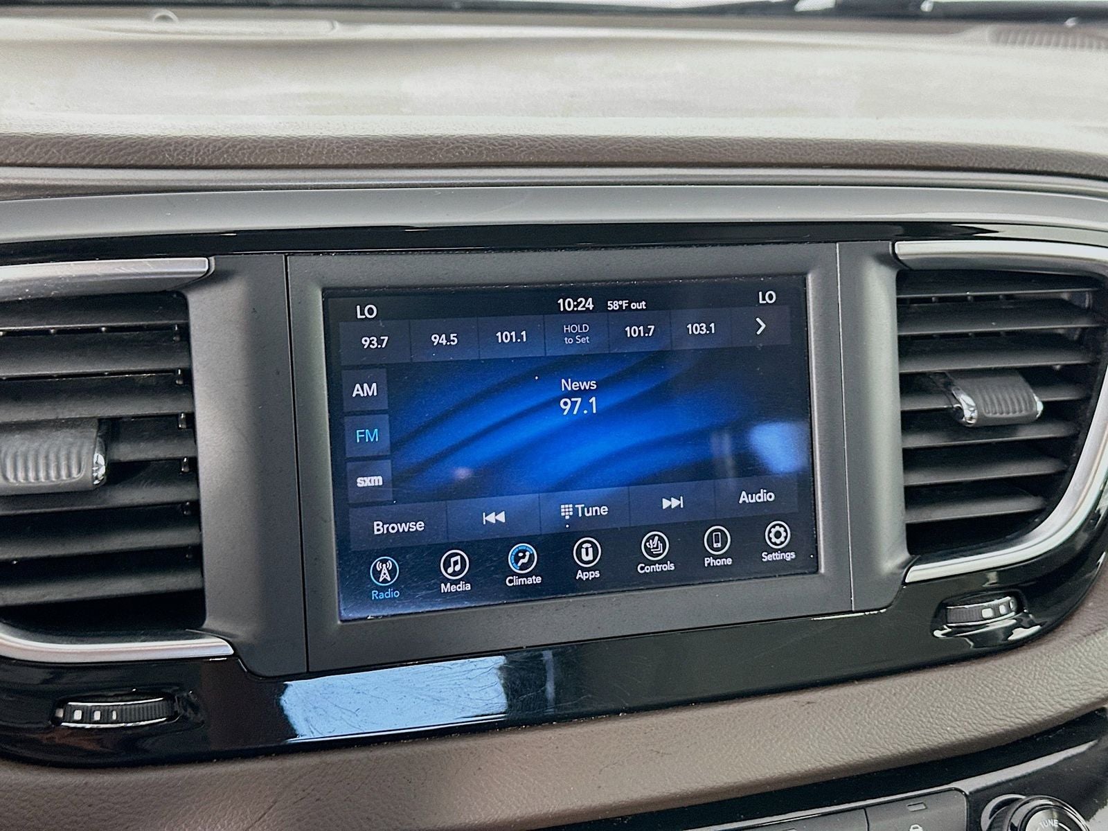 2019 Chrysler Pacifica Touring L
