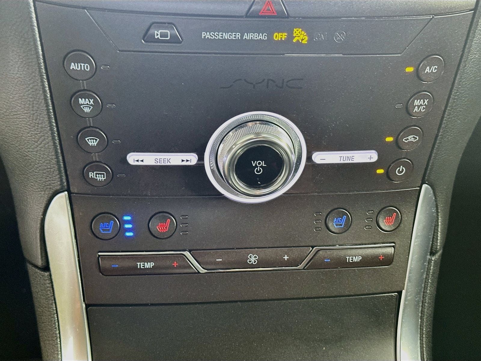 2020 Ford Edge Titanium