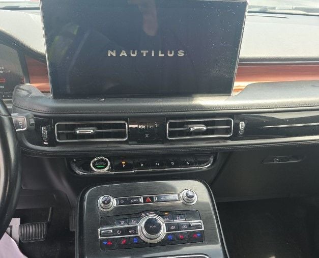 2021 Lincoln Nautilus Reserve