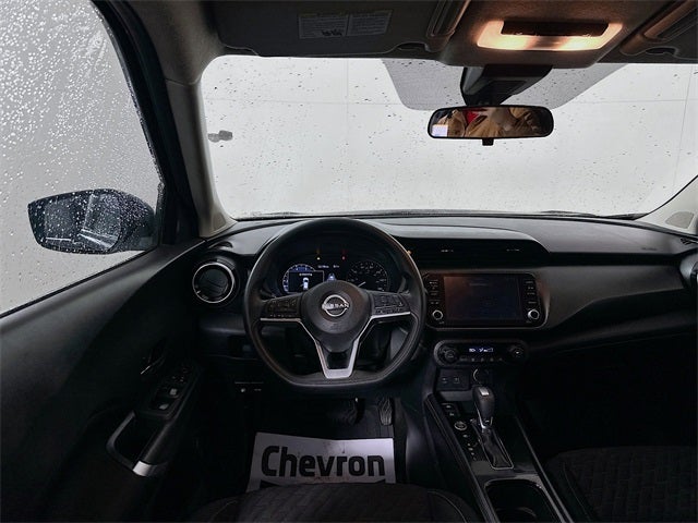 2022 Nissan Kicks SV