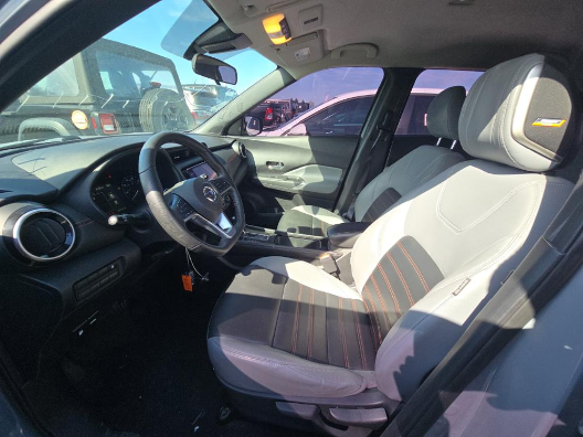 2021 Nissan Kicks SR