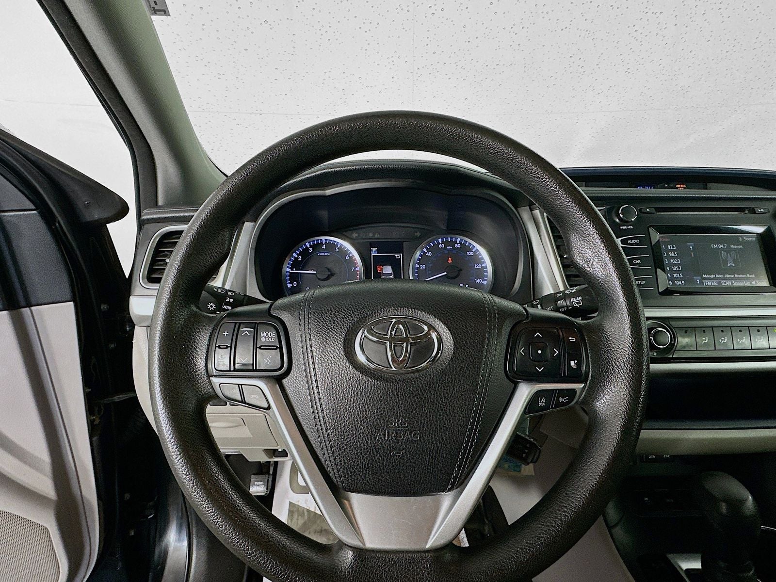2017 Toyota Highlander LE