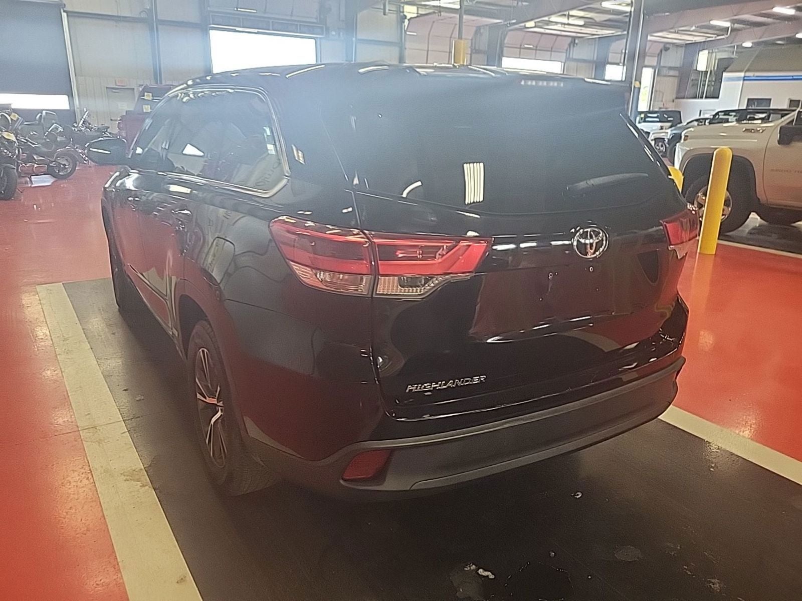 2017 Toyota Highlander LE