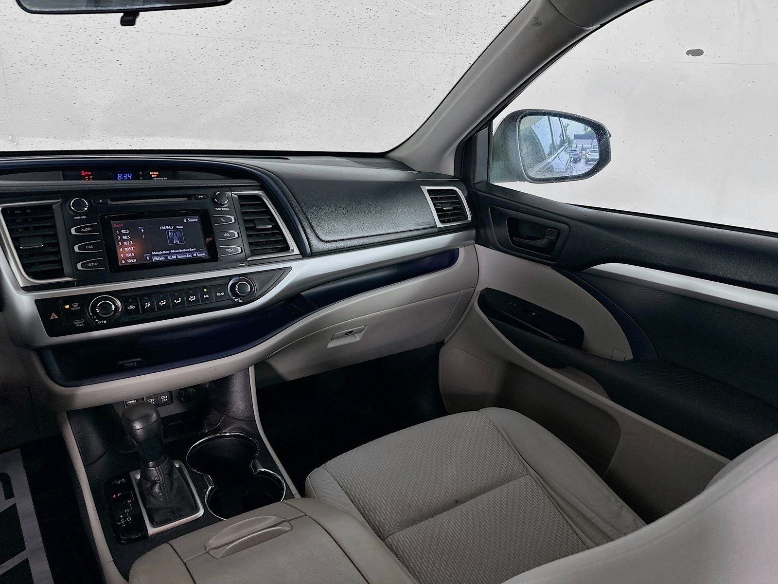 2017 Toyota Highlander LE