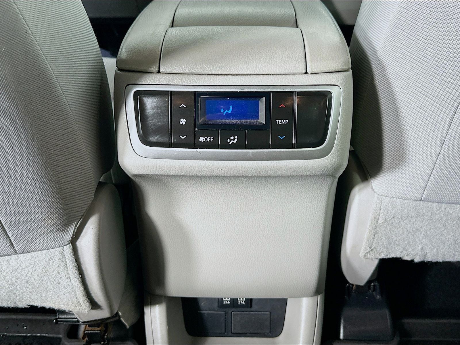 2017 Toyota Highlander LE