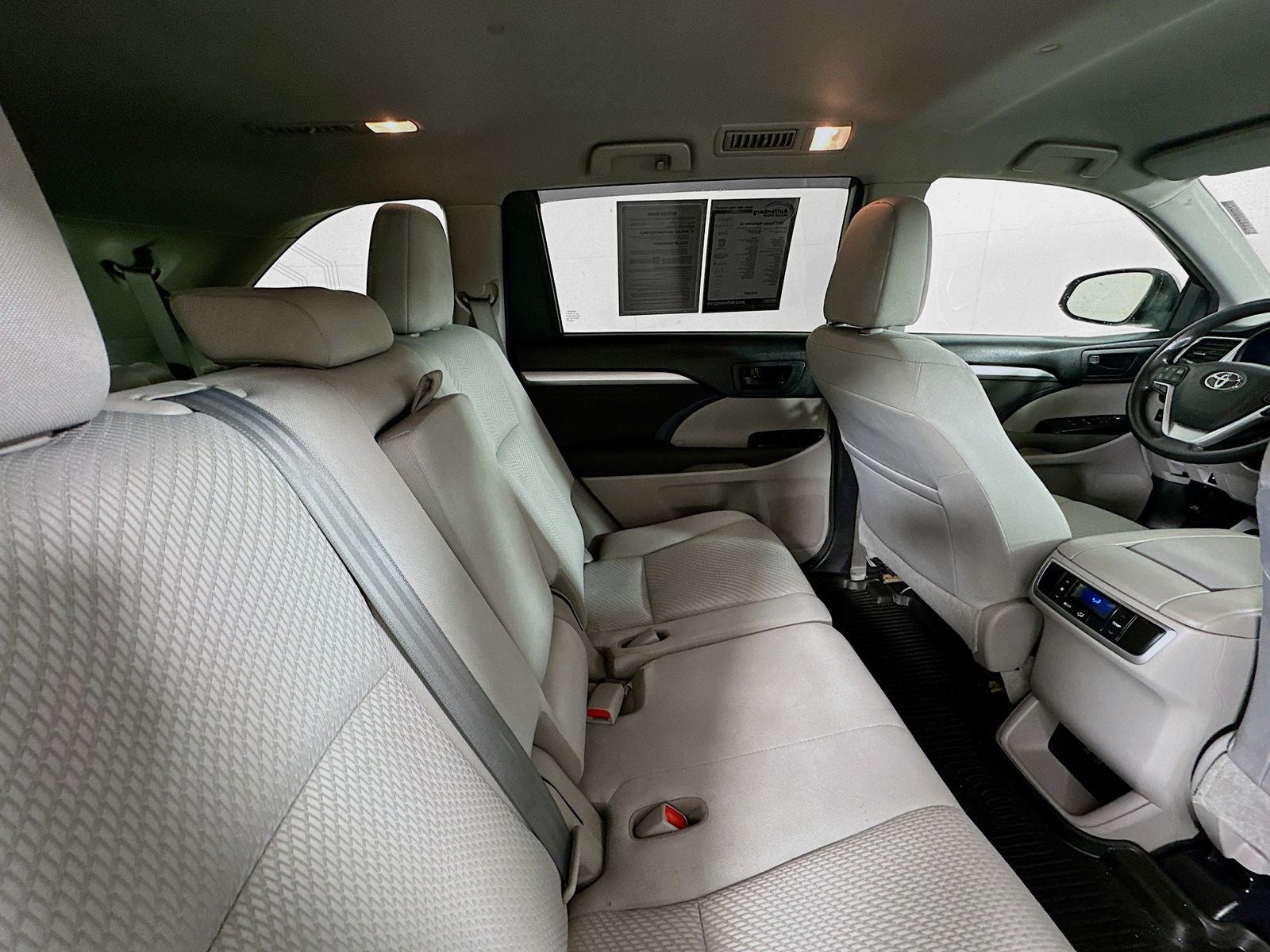 2017 Toyota Highlander LE