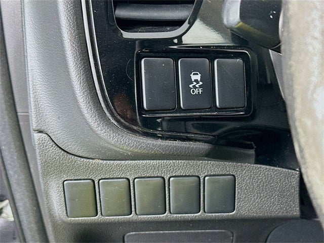 2014 Mitsubishi Outlander ES