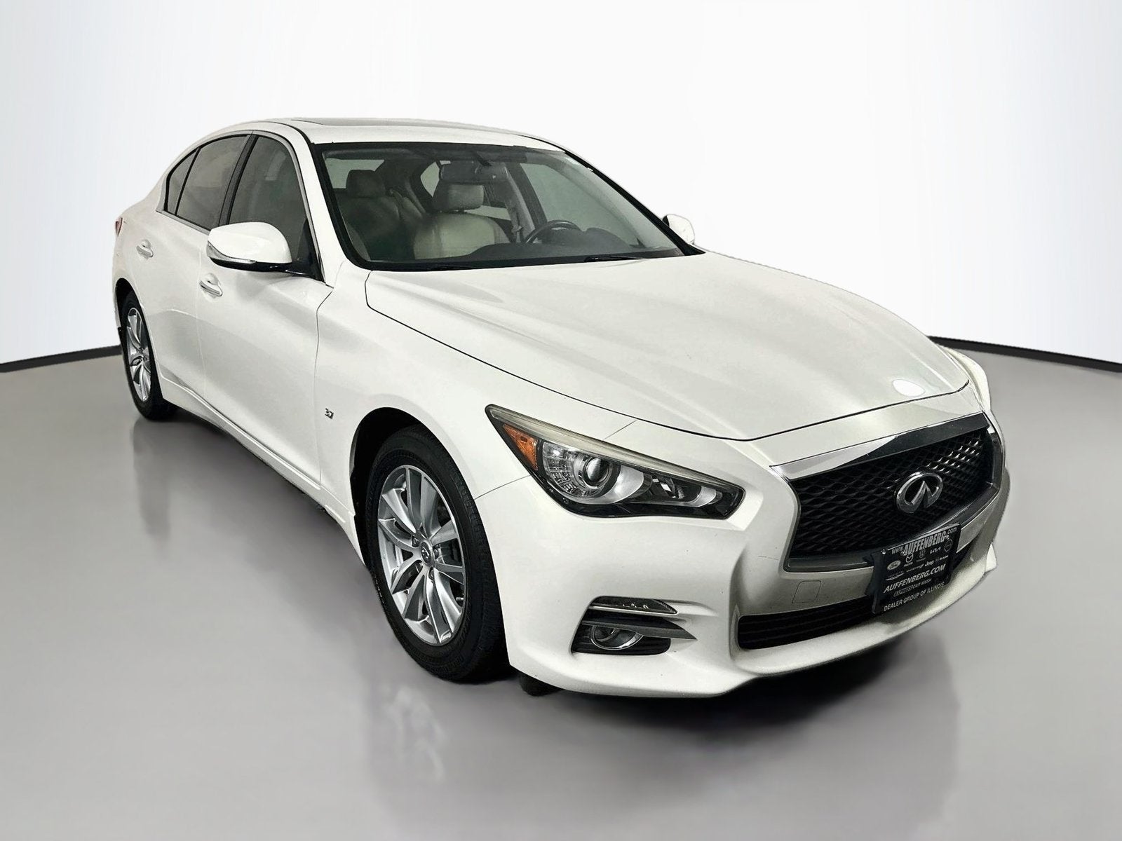 2015 INFINITI Q50
