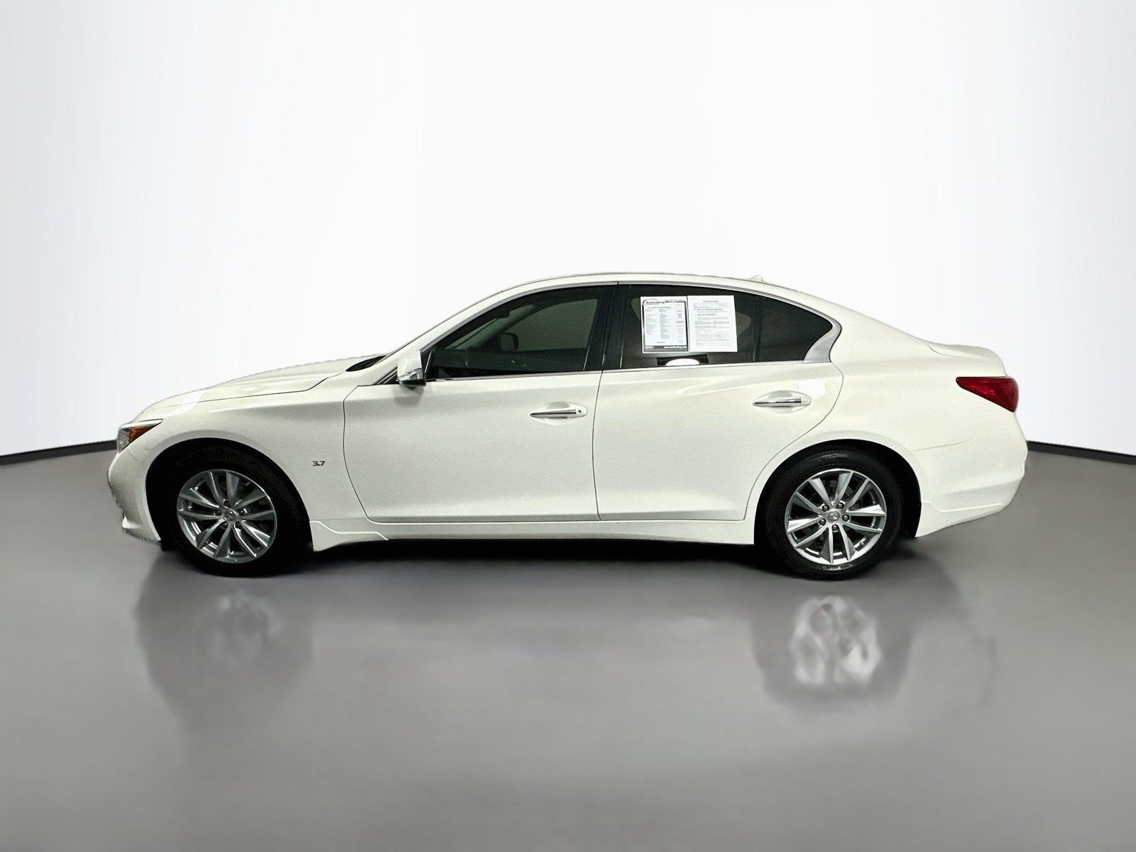 2015 INFINITI Q50 Premium