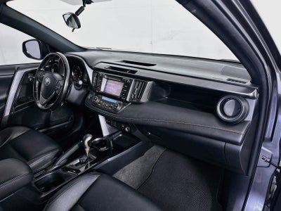 2016 Toyota RAV4 SE