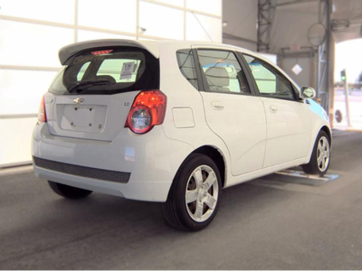 2011 Chevrolet Aveo5 2LT
