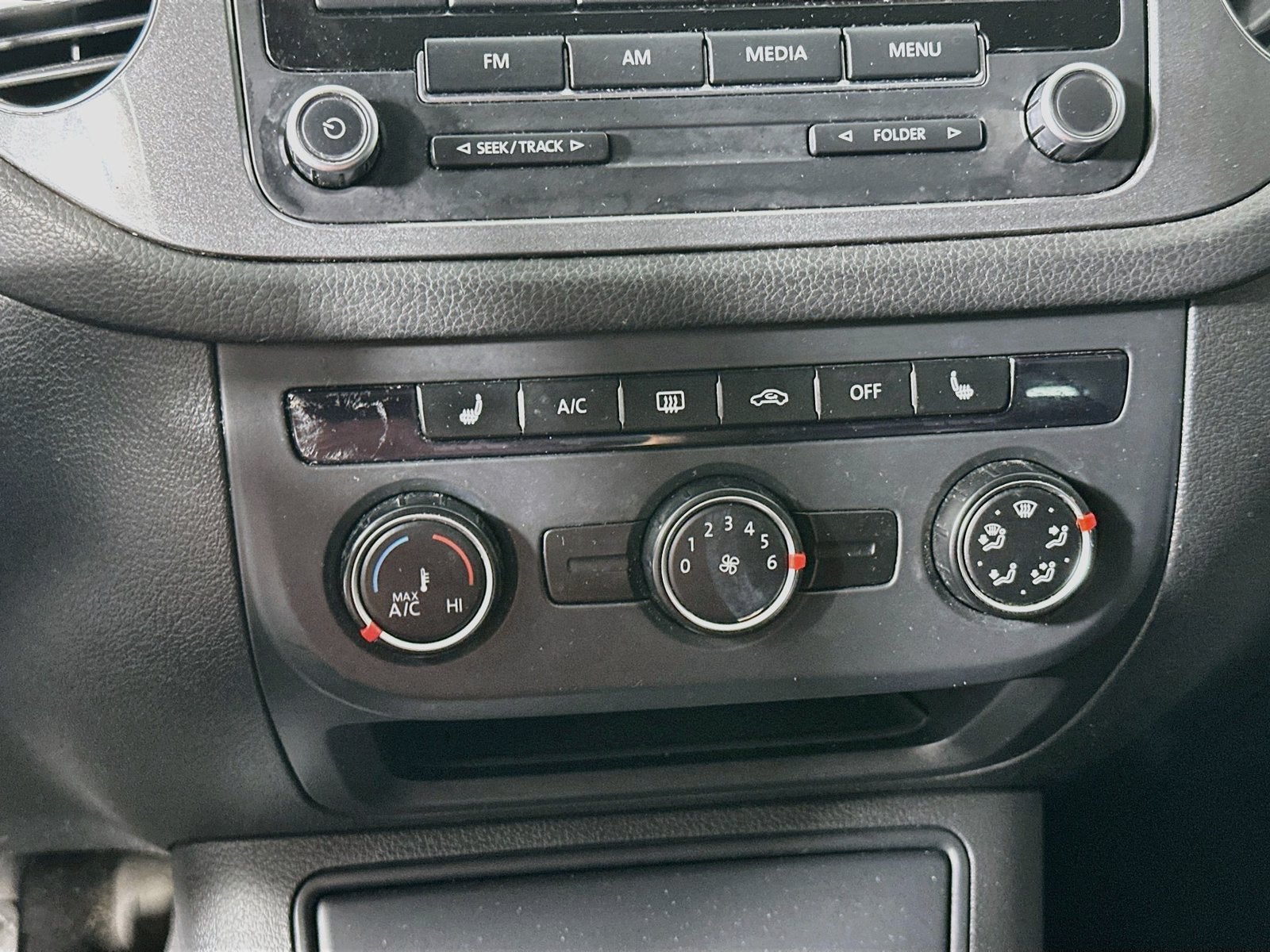 2014 Volkswagen Tiguan SE