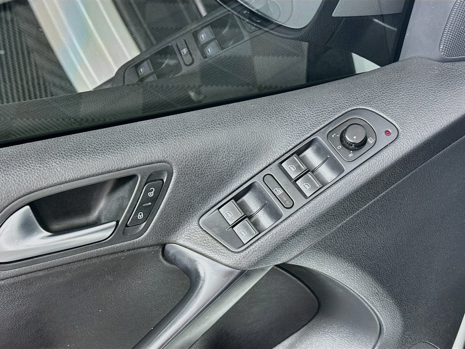 2014 Volkswagen Tiguan SE