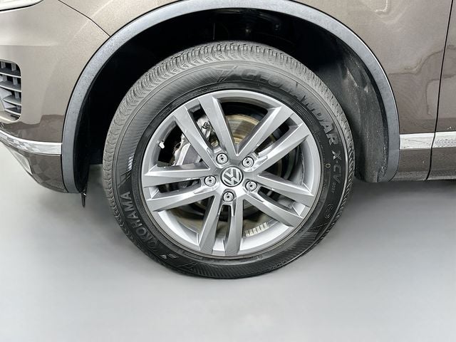 2016 Volkswagen Touareg VR6 FSI Lux