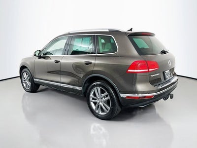 2016 Volkswagen Touareg VR6 FSI Lux