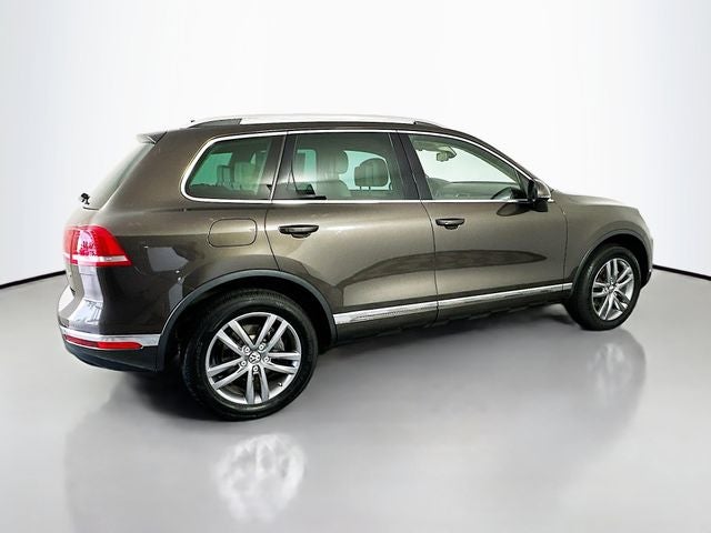 2016 Volkswagen Touareg VR6 FSI Lux