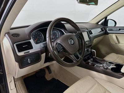 2016 Volkswagen Touareg VR6 FSI Lux