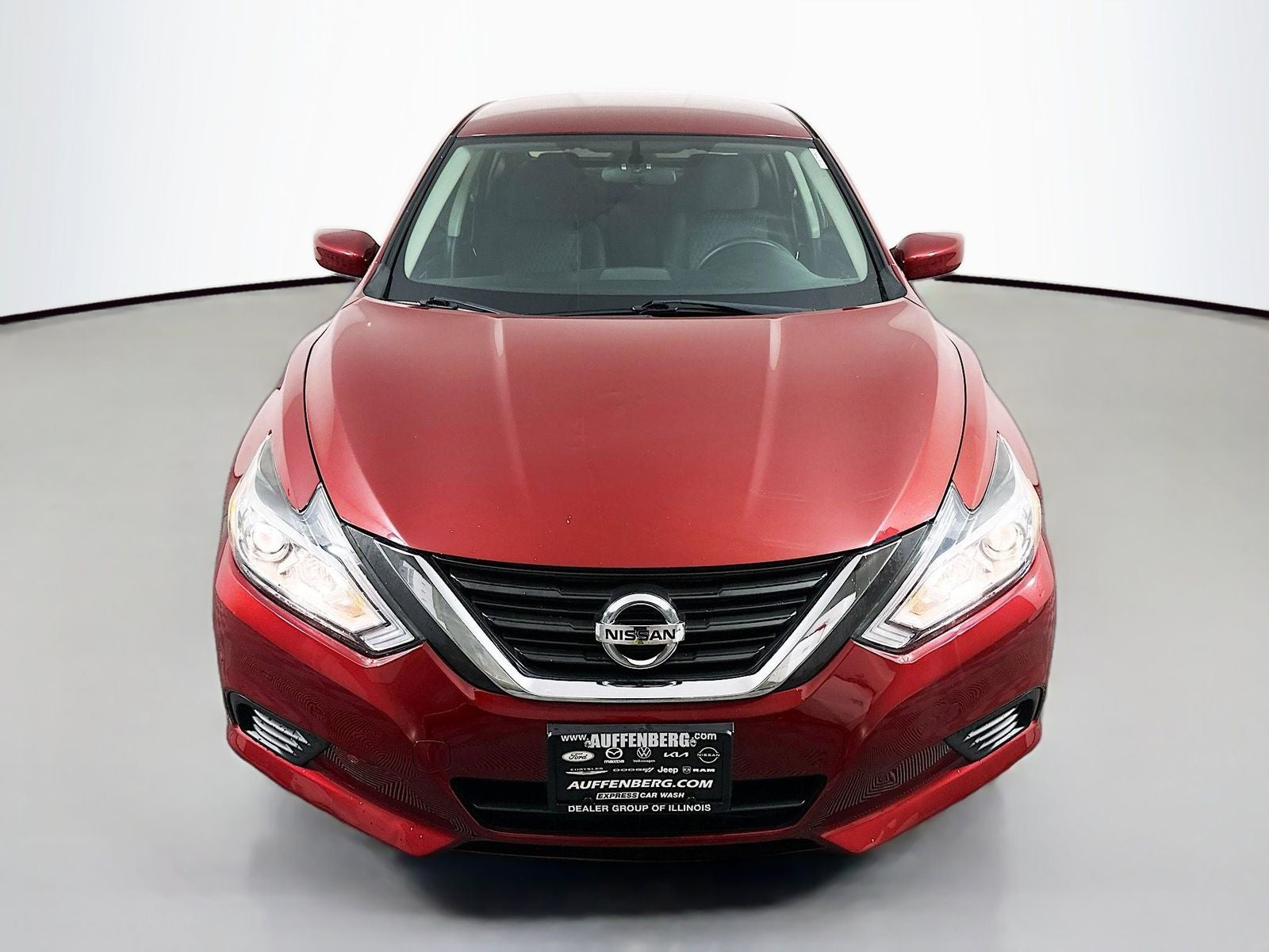Used 2017 Nissan Altima S with VIN 1N4AL3AP1HN302880 for sale in O'fallon, IL