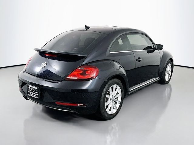 2018 Volkswagen Beetle 2.0T SE