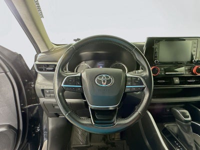 2020 Toyota Highlander LE