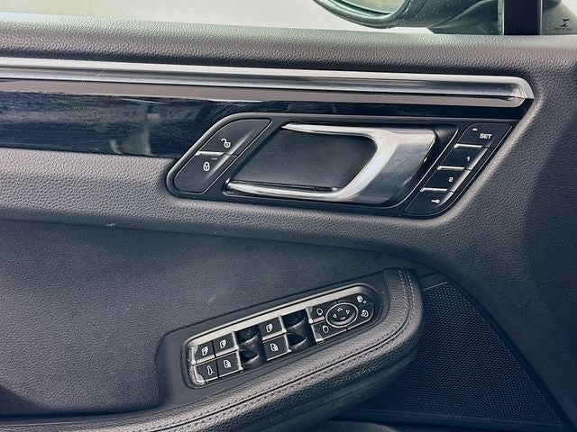 2018 Porsche Macan Base