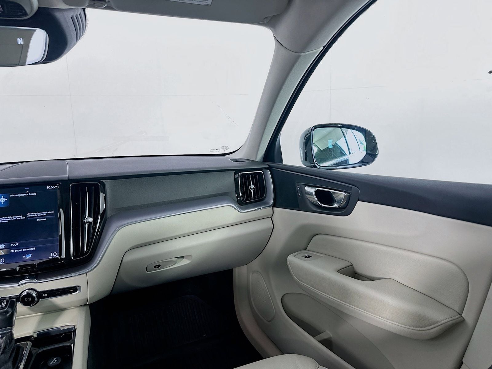 2020 Volvo XC60 T5 Momentum