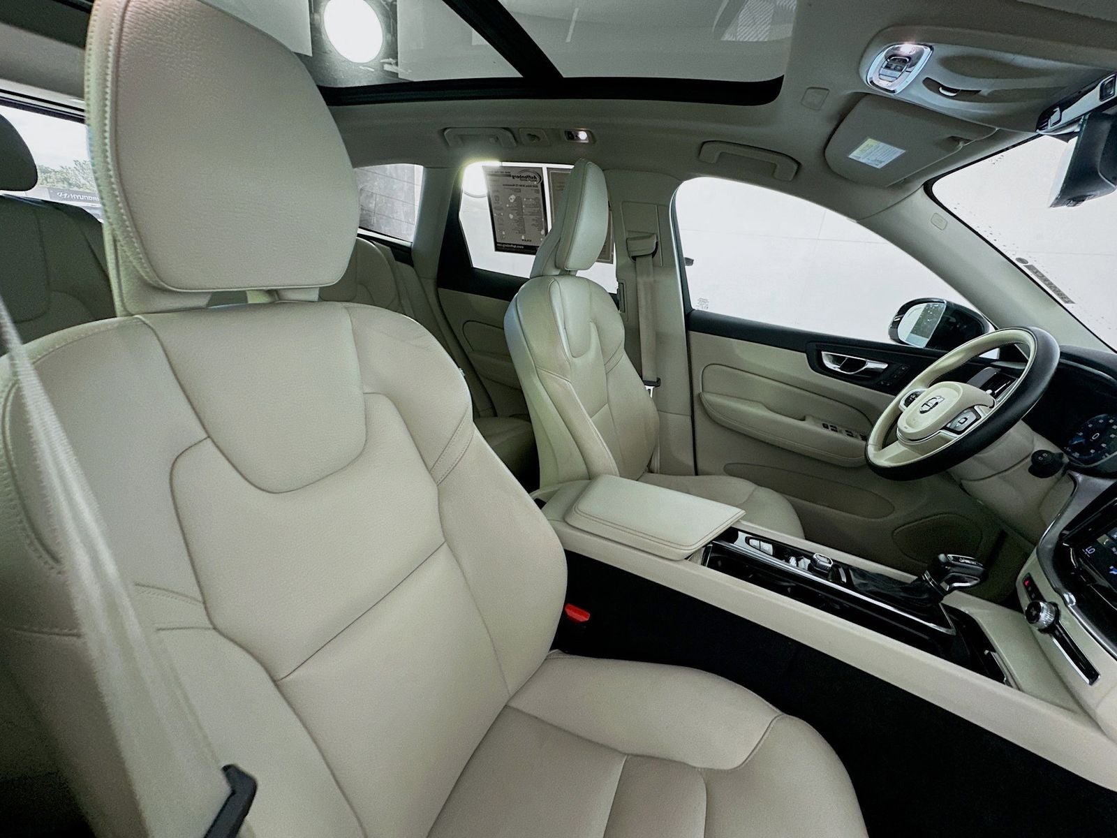 2020 Volvo XC60 T5 Momentum
