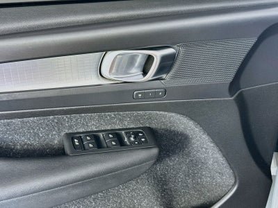2020 Volvo XC40 Momentum